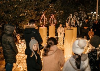 Široki Brijeg: Upaljena druga adventska svijeća