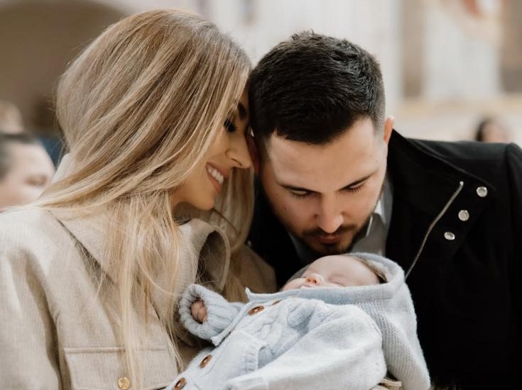 Širokobriješka pjevačica Antonija Čerkez i njen suprug Petar krstili sina