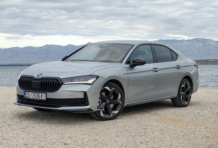 Škoda Superb SportLine 1.5 TSI DSG PHEV, i pojava i štediša