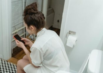 Stručnjaci otkrili zašto nikada ne bi smjeli ići na WC ‘za svaki slučaj’