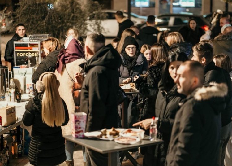 Treća adventska svijeća u Širokom Brijegu upaljena uz molitvu i pjesmu