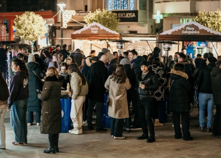 Treća adventska svijeća u Širokom Brijegu upaljena uz molitvu i pjesmu