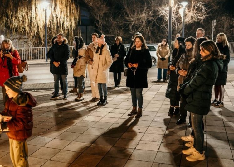 Treća adventska svijeća u Širokom Brijegu upaljena uz molitvu i pjesmu
