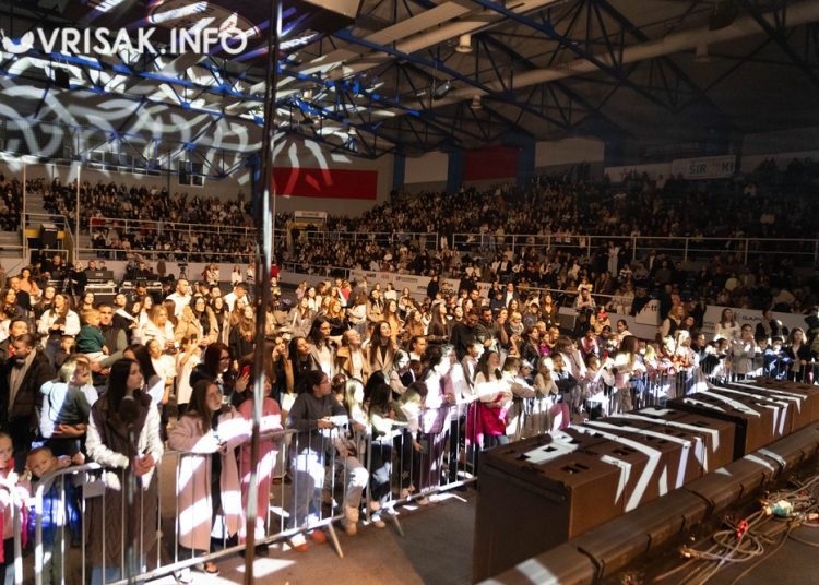 Široki Brijeg u plamenu duhovne glazbe: Koncert „Vatra“ oduševio posjetitelje