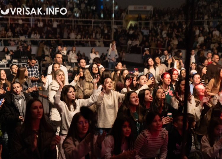 Široki Brijeg u plamenu duhovne glazbe: Koncert „Vatra“ oduševio posjetitelje