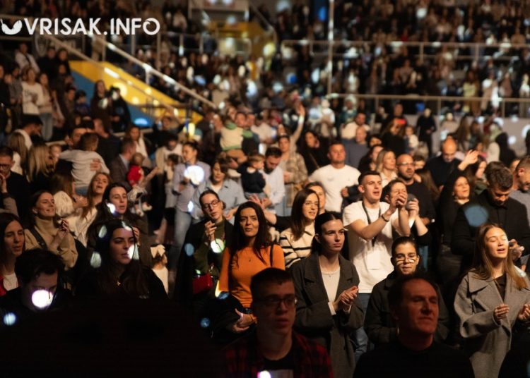 Široki Brijeg u plamenu duhovne glazbe: Koncert „Vatra“ oduševio posjetitelje