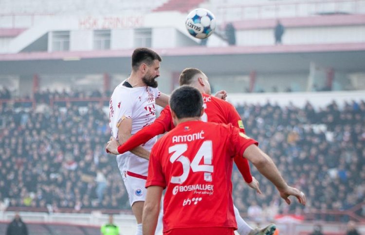 Zrinjski i Velež remizirali u gradskom derbiju