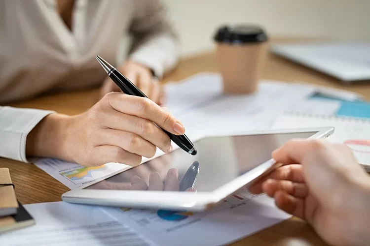 Novi namet za gospodarstvenike: Hoće li već plaćeni elektronički potpis morati plaćati još jednom?