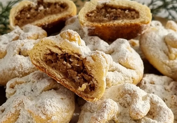 Recept za slatke prhke ružice: Starinski kolač koji vraća u djetinjstvo