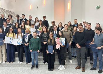 Mostar: Nagrađeni najbolji učenici Federacije BiH za školsku 2024./2025. godinu