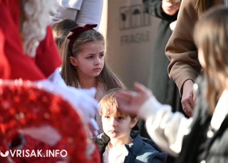 Sveti Nikola darivao mališane u Širokom Brijegu
