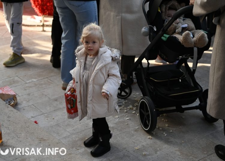 Sveti Nikola darivao mališane u Širokom Brijegu