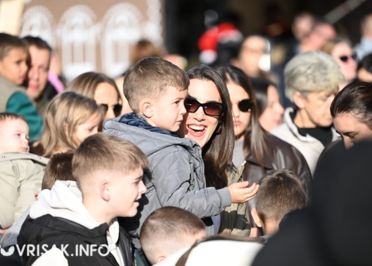 Sveti Nikola darivao mališane u Širokom Brijegu