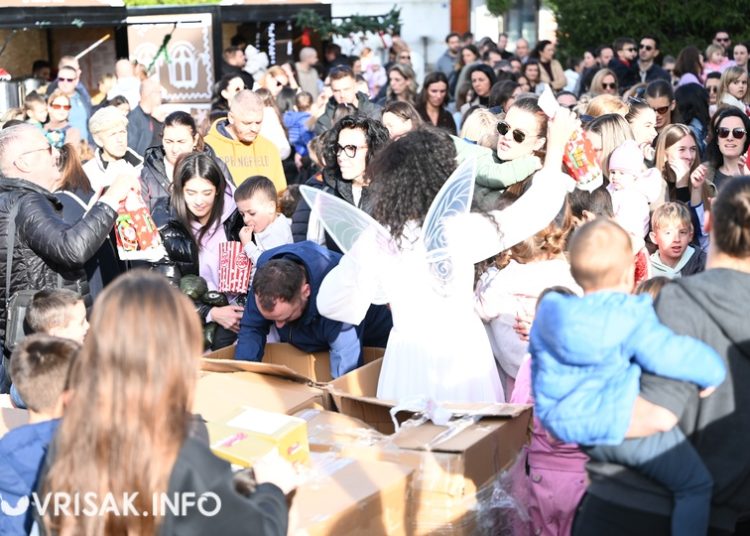 Sveti Nikola darivao mališane u Širokom Brijegu