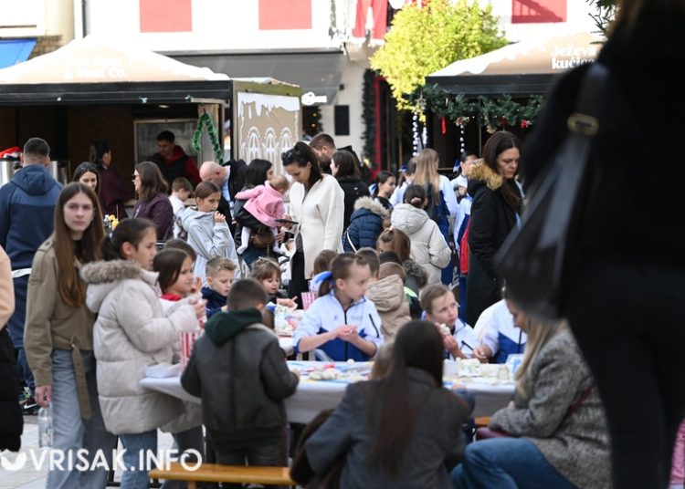 Sveti Nikola darivao mališane u Širokom Brijegu