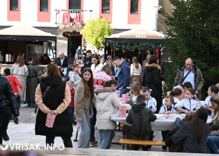 Sveti Nikola darivao mališane u Širokom Brijegu