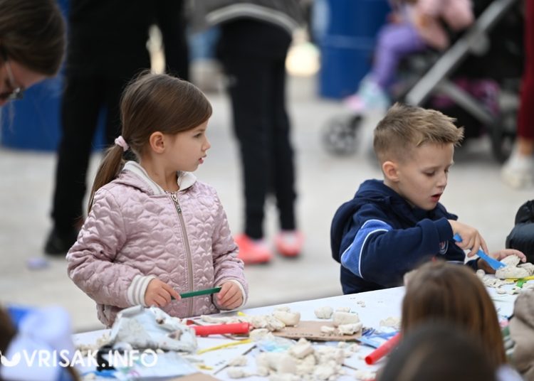 Sveti Nikola darivao mališane u Širokom Brijegu
