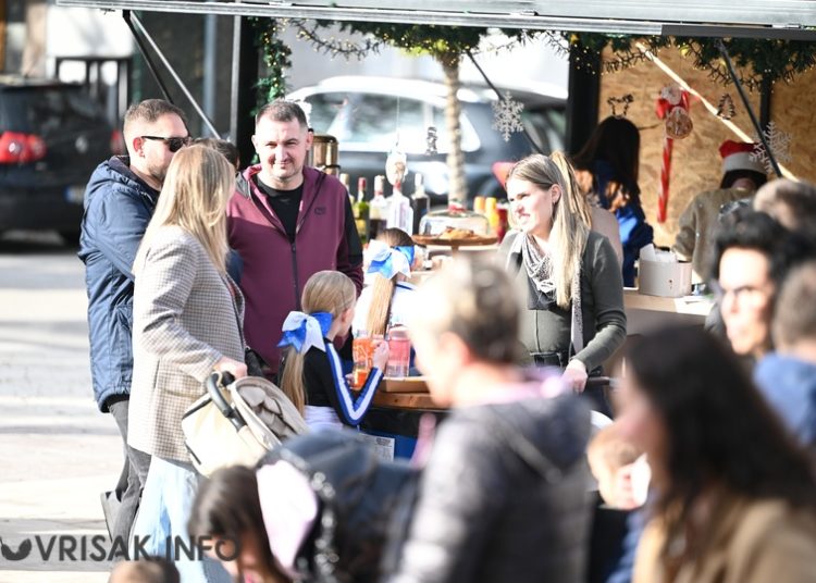 Sveti Nikola darivao mališane u Širokom Brijegu