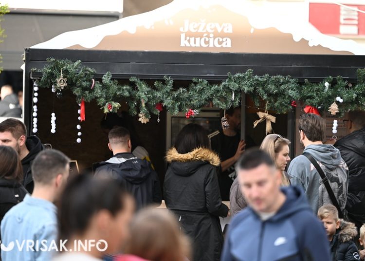 Sveti Nikola darivao mališane u Širokom Brijegu