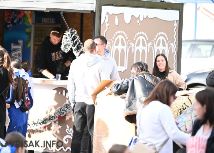 Sveti Nikola darivao mališane u Širokom Brijegu