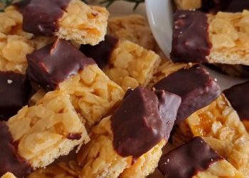 Recept za lješnjak trokute s badem prutićima