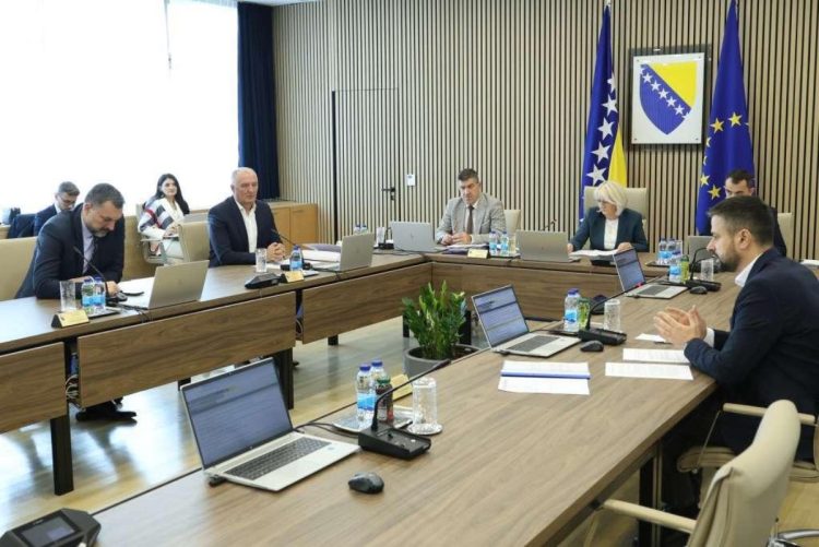 Vijeće ministara BiH danas odlučuje o pregovaraču s EU i ključnim zakonima za otvaranje pregovora