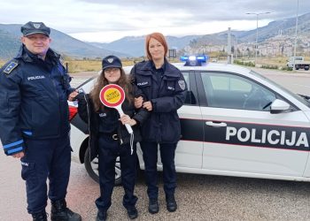 Poseban dan i posebna djevojčica: Mostarska učenica na jedan dan policajka