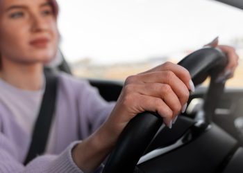 Mnogi vozači ovo preskaču pri parkiranju: Greška koja vas može skupo koštati