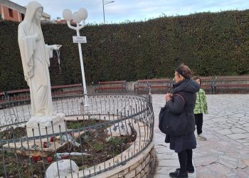 Dragicu Brkić (92) koja je hodočastila u Međugorje susjede ispratile ‘Nećeš valjda opet’