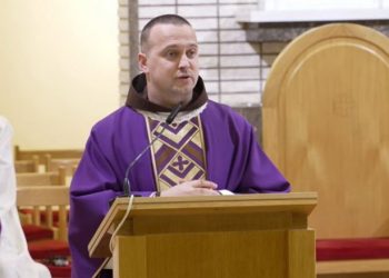 Širokobriješki svećenik s oltara u sridu: “Ako je netko pogriješio, odmah ga idemo u selo otračati”