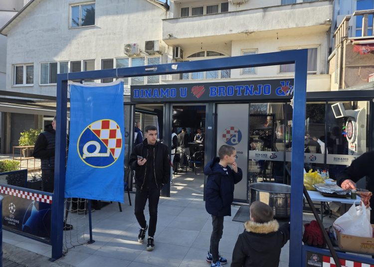 Brotnjo bogatije za 1.083 nova člana GNK Dinama: Širokobriježani darovali potpisani dres Brune Petkovića