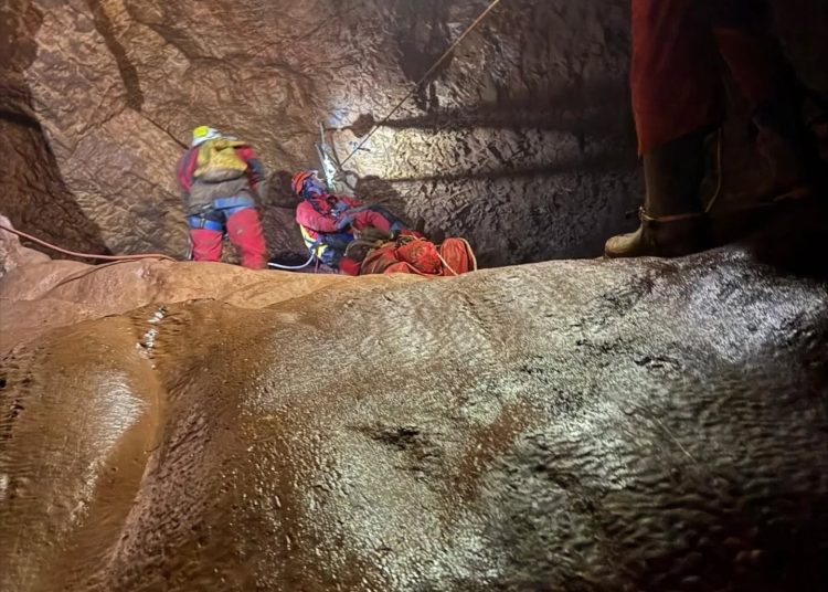 HGSS Čitluk, GSS Ljubuški i SD Herceg vježbali speleospašavanje na Raškoj Gori