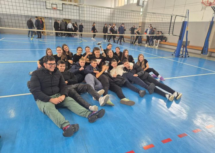 Široki Brijeg: Održano gradsko natjecanje u odbojci za učenike osnovnih škola