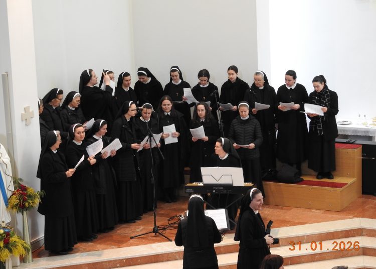 Svečano slavlje u Mostaru: Dvije sestre franjevke iz Gruda i Mostara položile doživotne zavjete