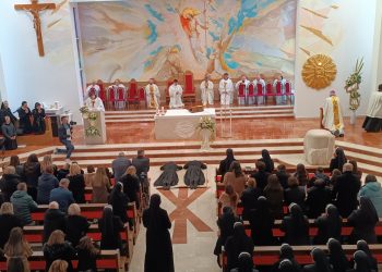 Svečano slavlje u Mostaru: Dvije sestre franjevke iz Gruda i Mostara položile doživotne zavjete