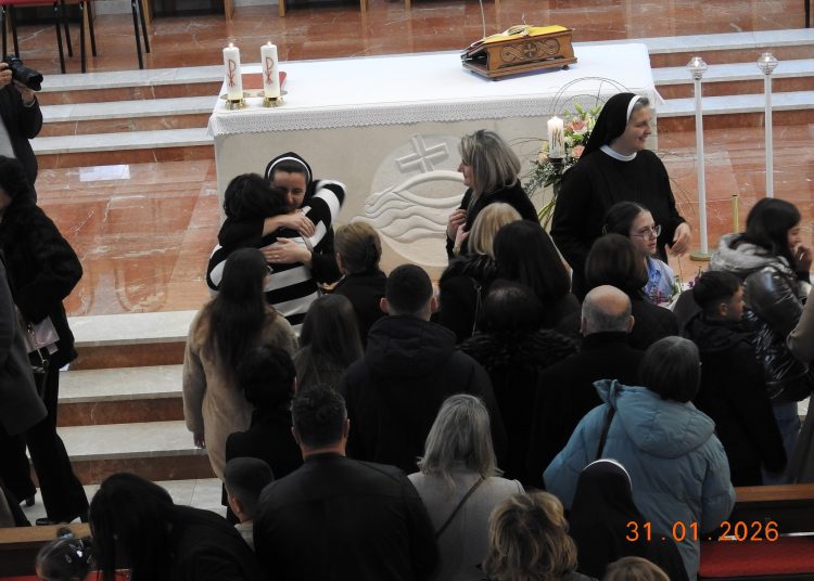 Svečano slavlje u Mostaru: Dvije sestre franjevke iz Gruda i Mostara položile doživotne zavjete