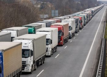 Staju kamioni u BiH, uvoz i izvoz u opasnosti: Najavljena blokada granica prema Schengenu