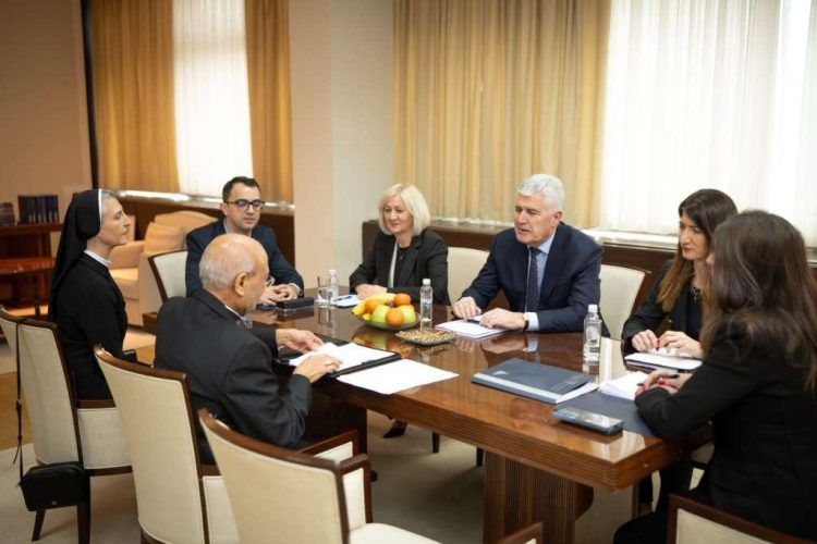 Čović s apostolskim nuncijem Chullikattom o političkim i društvenim prilikama u BiH