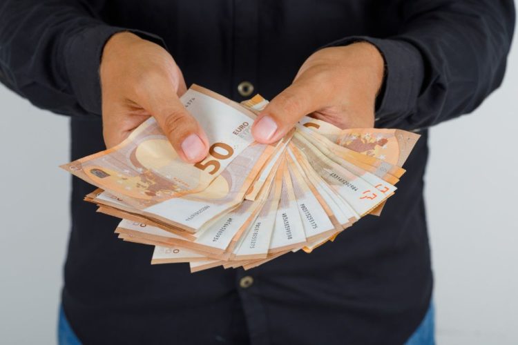 Dvojica muškaraca iz BiH prevarila staricu za 170 tisuća eura