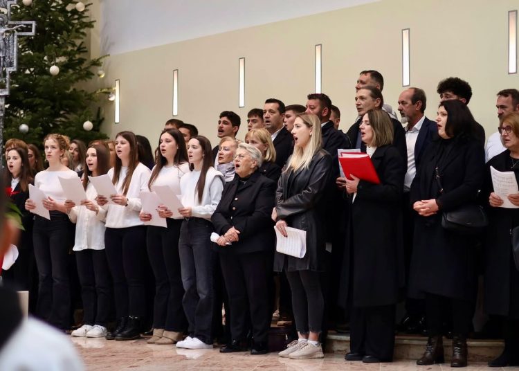 Humac: Održan tradicionalni božićni koncert u duhu zajedništva i molitve