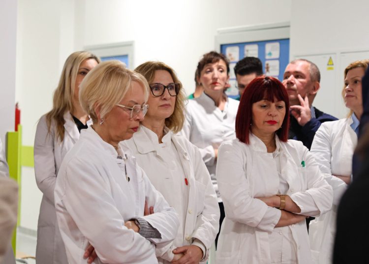 Otvorena nova ambulanta u SKB-u Mostar s ciljem liječenje dječjih očiju