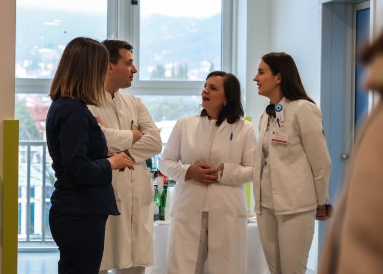 Otvorena nova ambulanta u SKB-u Mostar s ciljem liječenje dječjih očiju