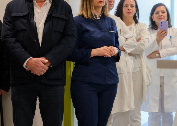 Otvorena nova ambulanta u SKB-u Mostar s ciljem liječenje dječjih očiju