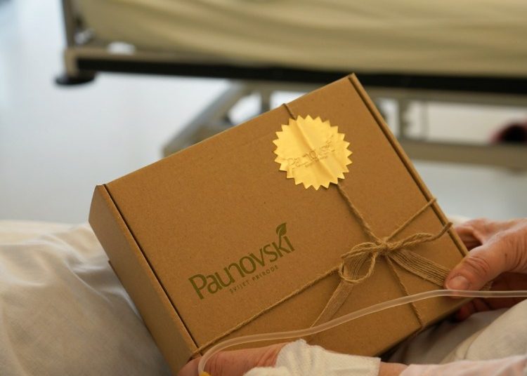 Posjetili onkologiju u Mostaru: Zaklada Svjetlo nade darovala bolesnike i najavila veliki projekt