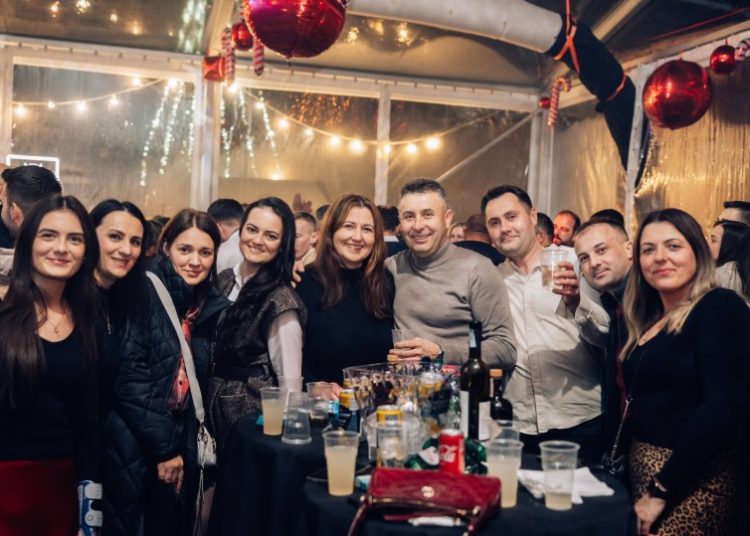 Posušje prvi put organiziralo doček Nove godine na otvorenom, pogledajte fotogaleriju