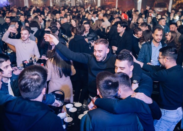 Posušje prvi put organiziralo doček Nove godine na otvorenom, pogledajte fotogaleriju