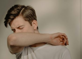 Riješite se kašlja po receptu naših starih: Bit će vam potrebno ovo piće