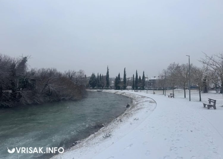 Široki Brijeg: Snijeg zabijelio ceste, pogledajte kako izgleda