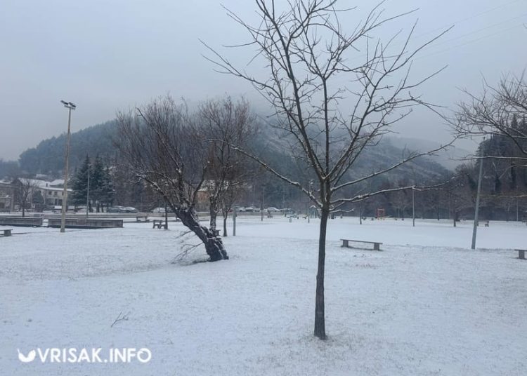 Široki Brijeg: Snijeg zabijelio ceste, pogledajte kako izgleda