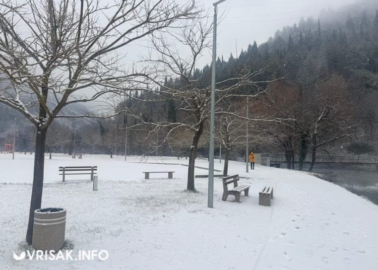 Široki Brijeg: Snijeg zabijelio ceste, pogledajte kako izgleda